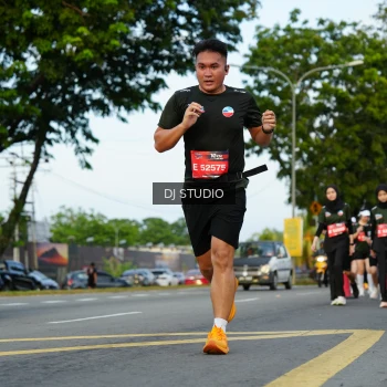 Runner Photo 3975867