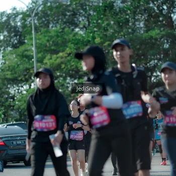 Runner Photo 3975885