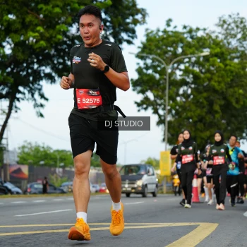 Runner Photo 3975887