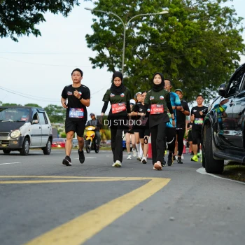 Runner Photo 3975895