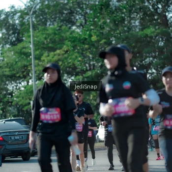 Runner Photo 3975906