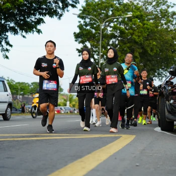 Runner Photo 3975933