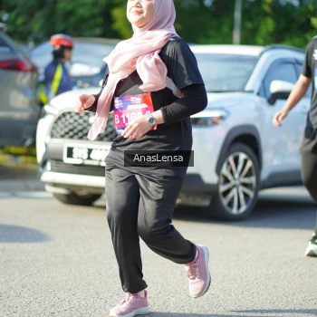 Runner Photo 3975936