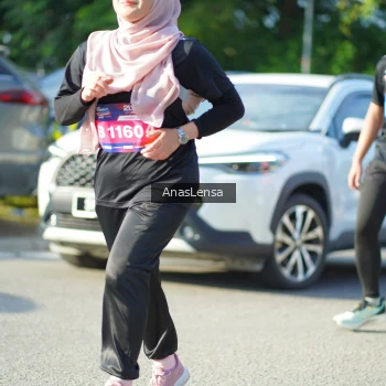 Runner Photo 3975946