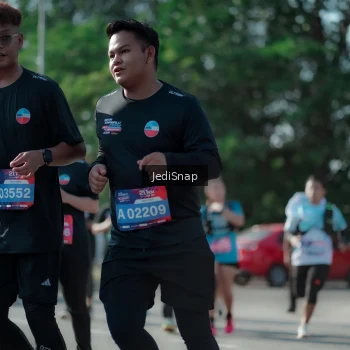 Runner Photo 3975976