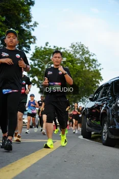 Runner Photo 3976060