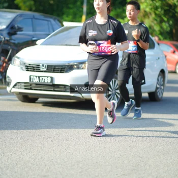 Runner Photo 3976074