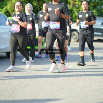 Runner Photo 3976413
