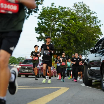Runner Photo 3976530