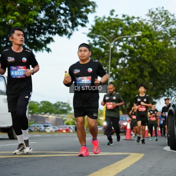 Runner Photo 3976600