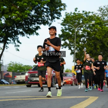 Runner Photo 3976614