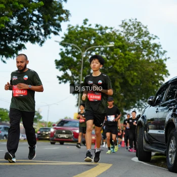 Runner Photo 3976645