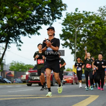 Runner Photo 3976660
