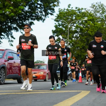 Runner Photo 3976676