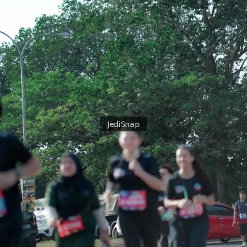 Runner Photo 3976711