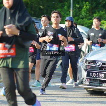 Runner Photo 3976731