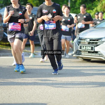 Runner Photo 3976736