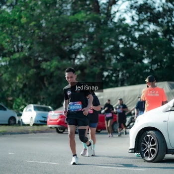 Runner Photo 3976738
