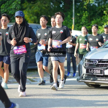Runner Photo 3976743