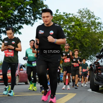 Runner Photo 3976755