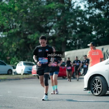 Runner Photo 3976759