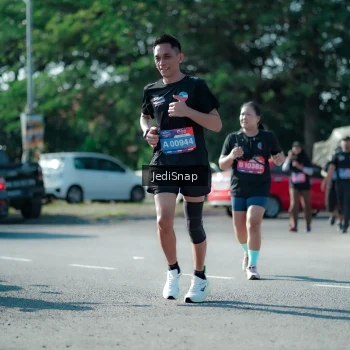 Runner Photo 3976765