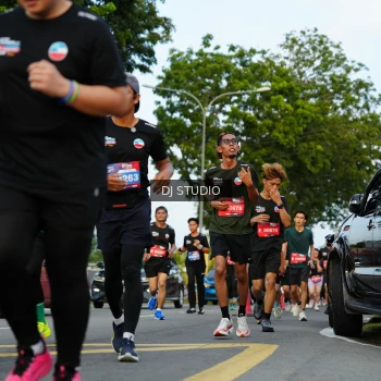 Runner Photo 3976771