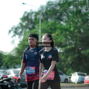 Runner Photo 3976779