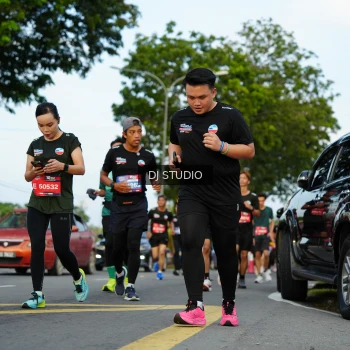 Runner Photo 3976781