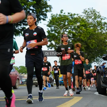 Runner Photo 3976790