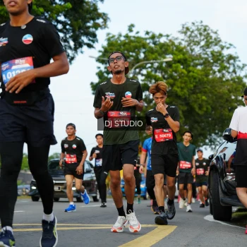 Runner Photo 3976794