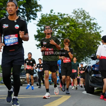 Runner Photo 3976795