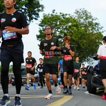 Runner Photo 3976798