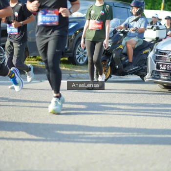 Runner Photo 3976821