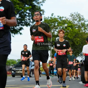 Runner Photo 3976823