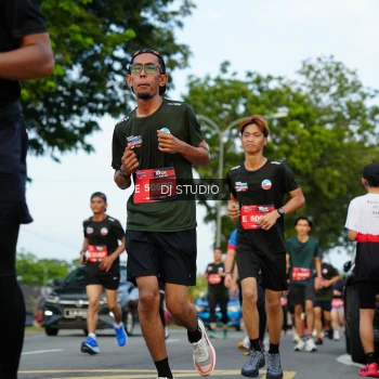 Runner Photo 3976830