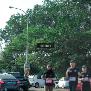 Runner Photo 3976856
