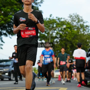 Runner Photo 3976876