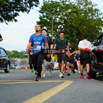 Runner Photo 3976889