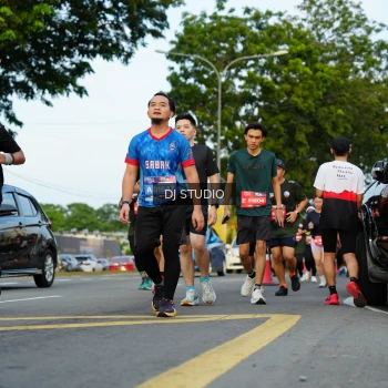 Runner Photo 3976890