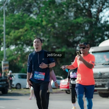 Runner Photo 3976979