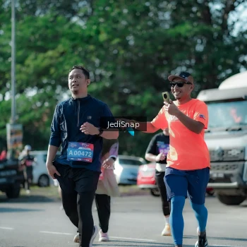 Runner Photo 3976983