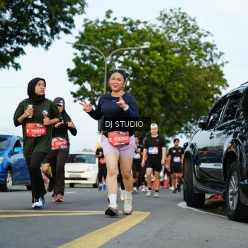 Runner Photo 3976996