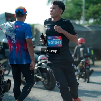 Runner Photo 3977324