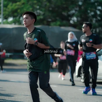 Runner Photo 3977435
