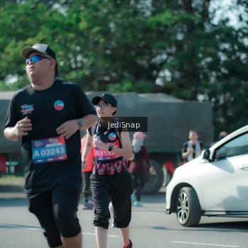 Runner Photo 3977530
