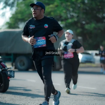 Runner Photo 3977690