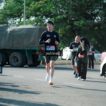 Runner Photo 3977749