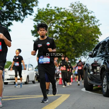 Runner Photo 3977759