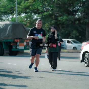 Runner Photo 3977765
